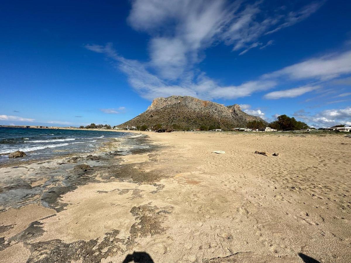 Cathrin Beach Apartments Stavrós エクステリア 写真