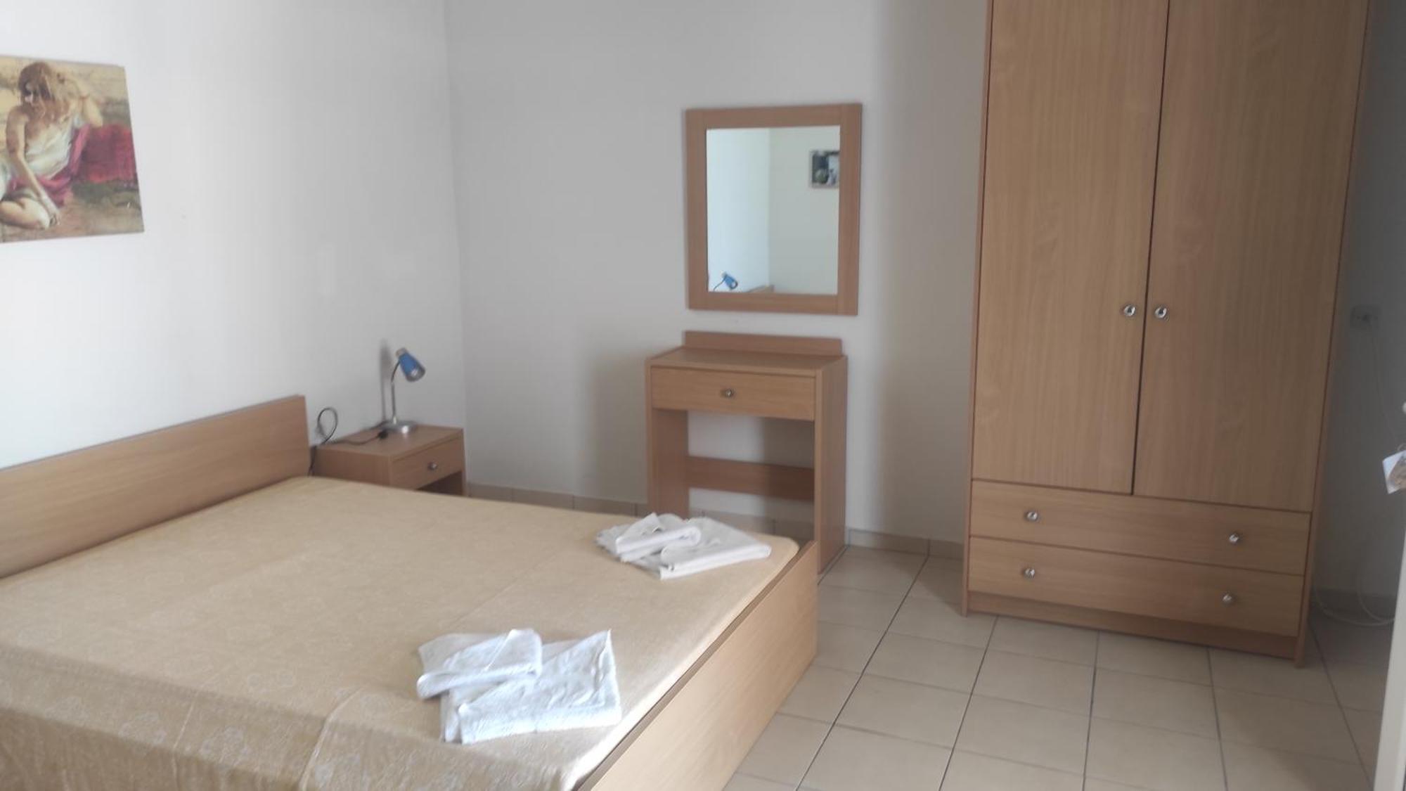 Cathrin Beach Apartments Stavrós エクステリア 写真
