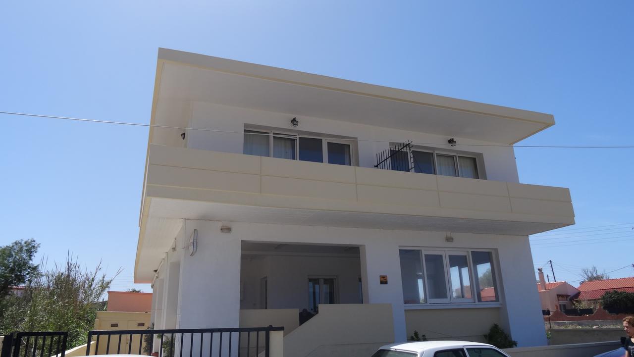 Cathrin Beach Apartments Stavrós エクステリア 写真